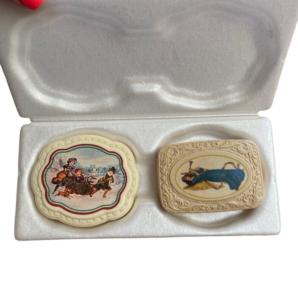 Vtg Avon Decal Soap Set White Christmas Collection 2x75g Made in Ireland